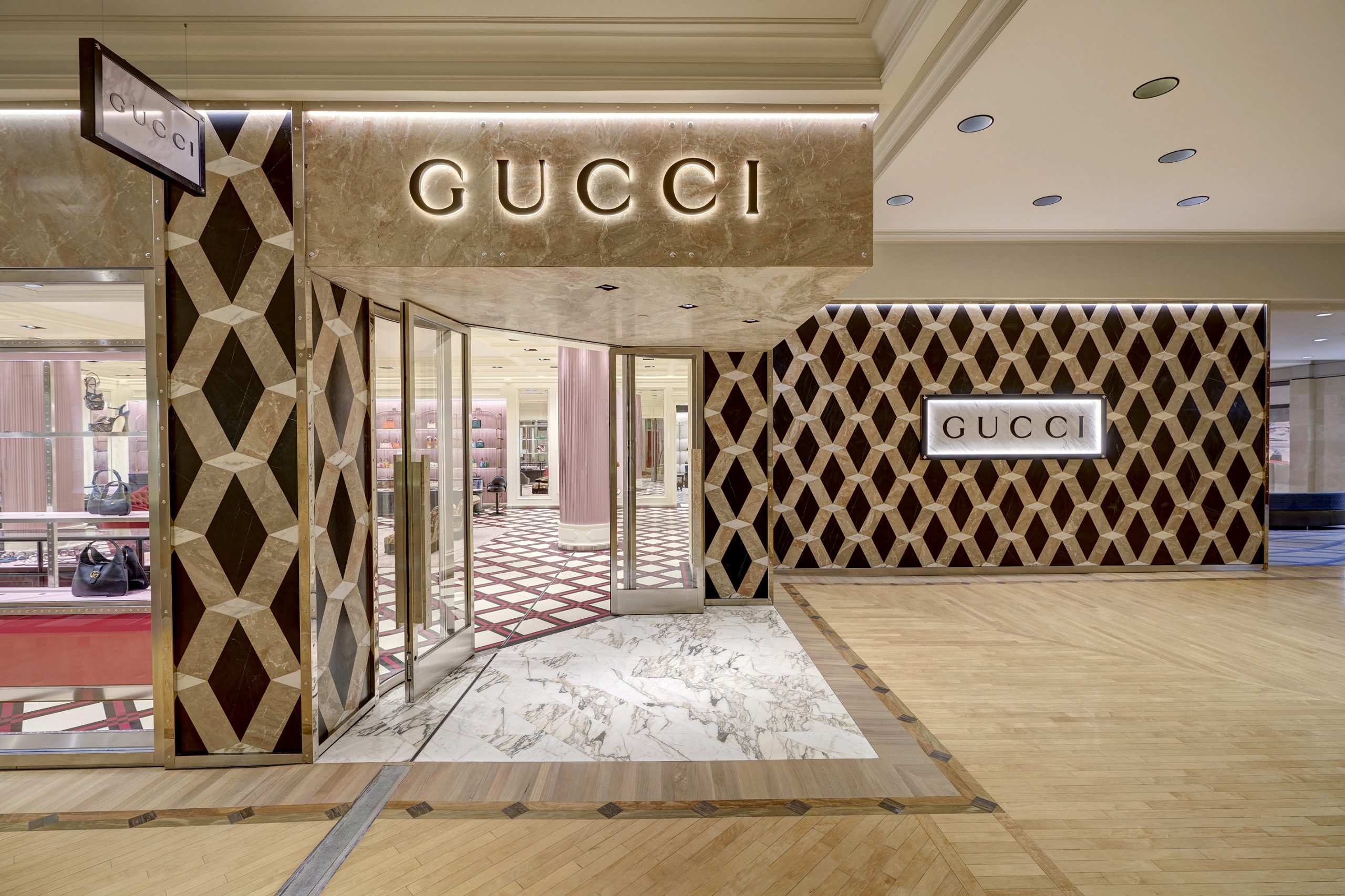 Inaugurato il nuovo GUCCI al Plaza Frontenac di St. Louis